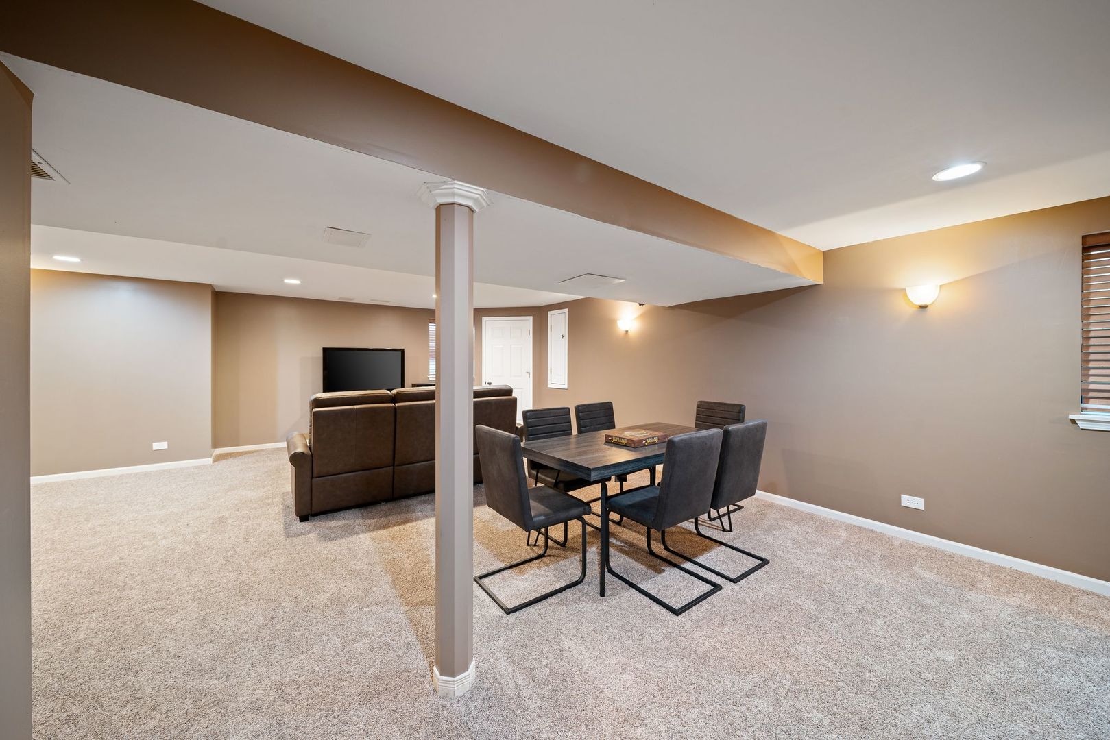 1126 Vista Drive, Gurnee, IL 60031