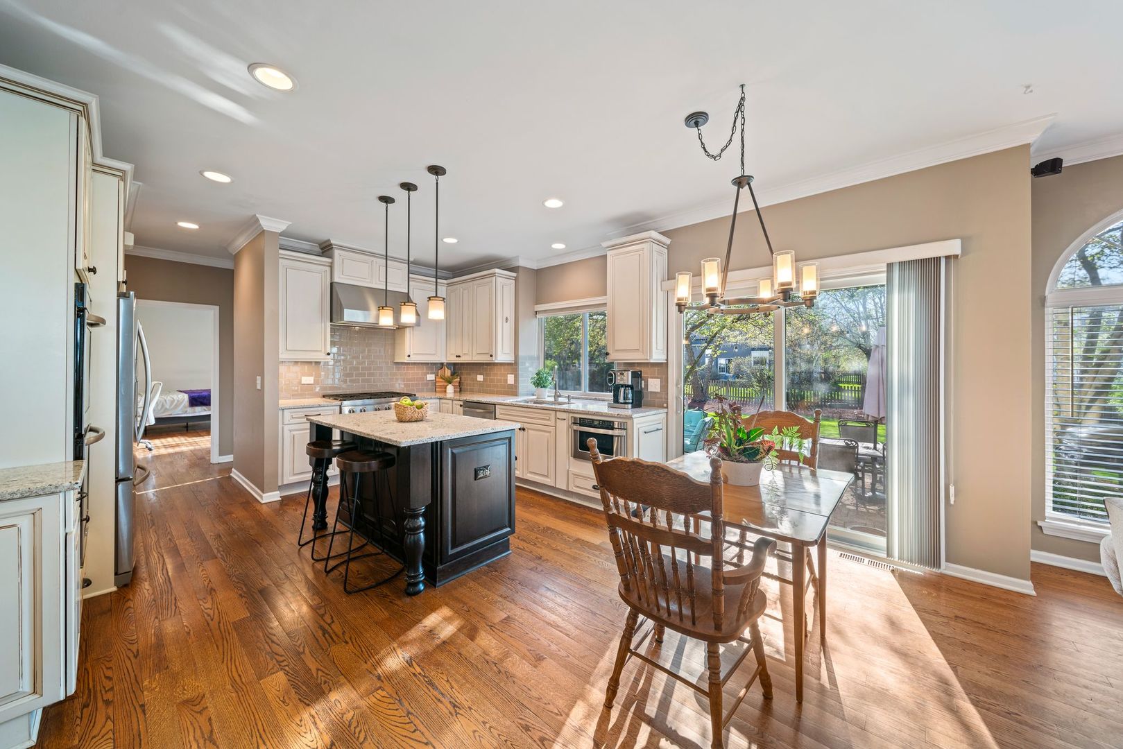 1126 Vista Drive, Gurnee, IL 60031