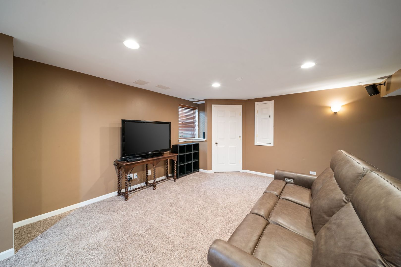 1126 Vista Drive, Gurnee, IL 60031