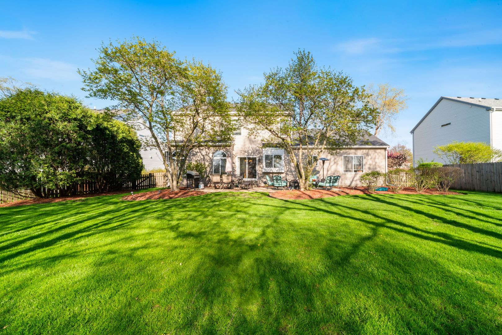 1126 Vista Drive, Gurnee, IL 60031