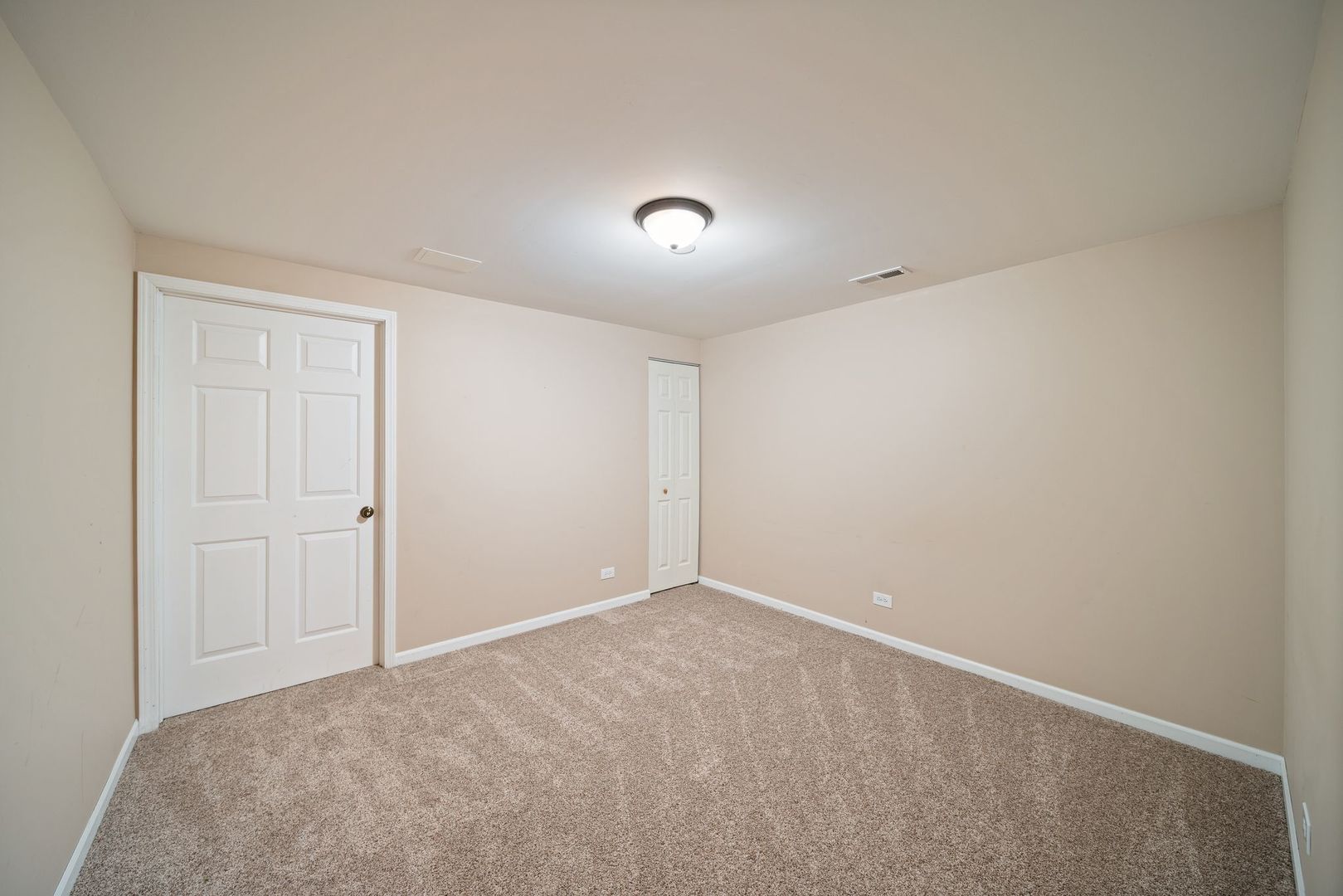 1126 Vista Drive, Gurnee, IL 60031