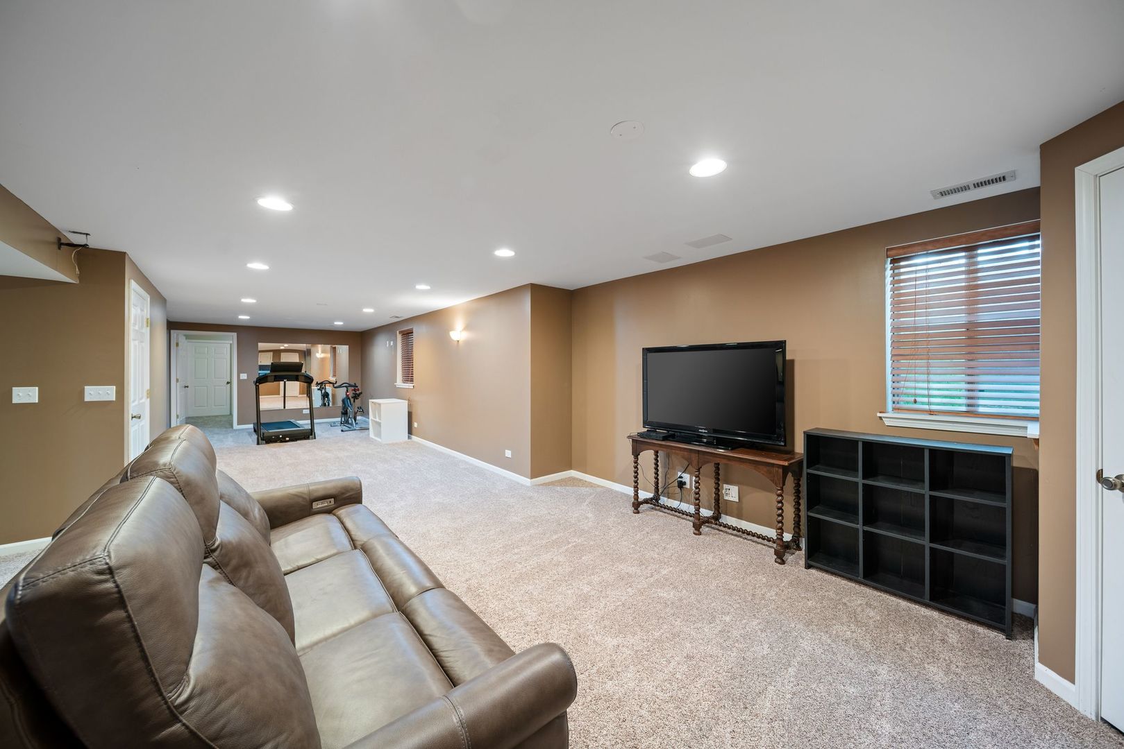 1126 Vista Drive, Gurnee, IL 60031