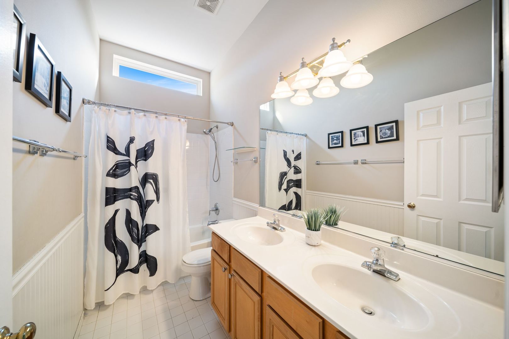 1126 Vista Drive, Gurnee, IL 60031