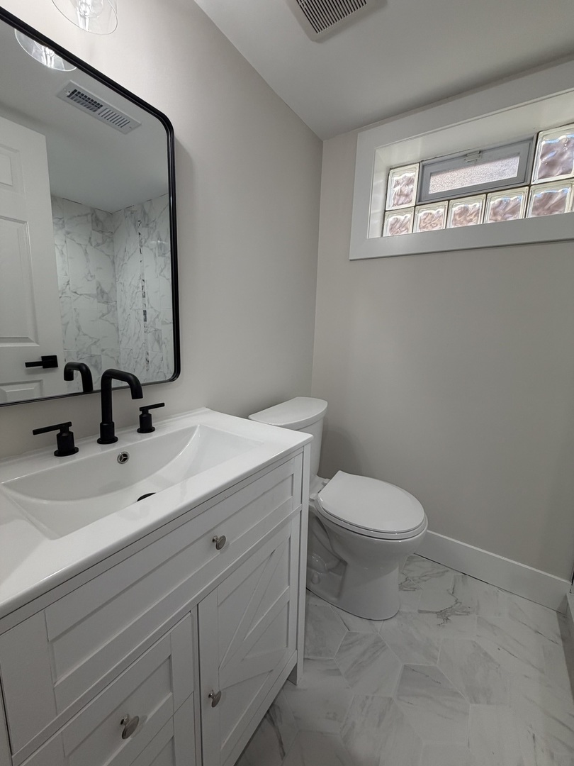 11647 S Aberdeen Street, Chicago, IL 60643