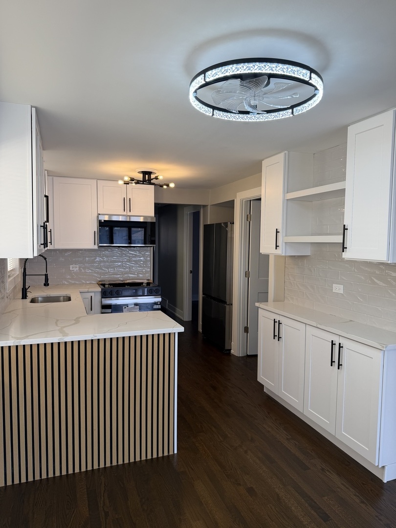 11647 S Aberdeen Street, Chicago, IL 60643