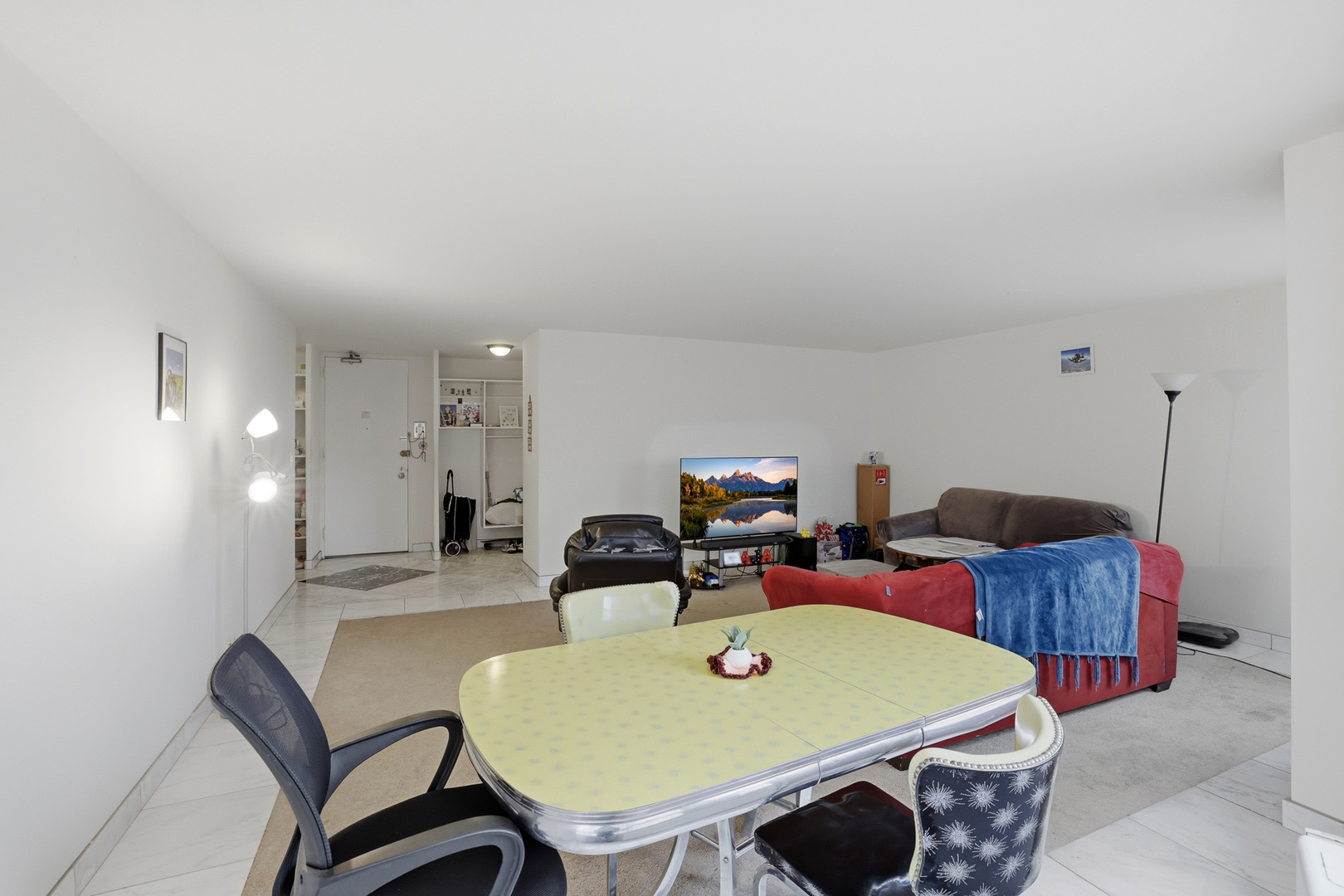 5701 N Sheridan Road #3E, Chicago, IL 60660