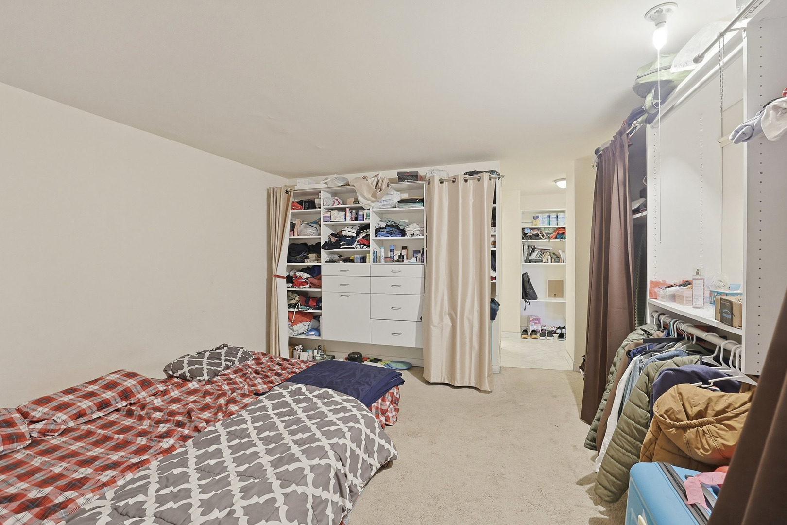 5701 N Sheridan Road #3E, Chicago, IL 60660