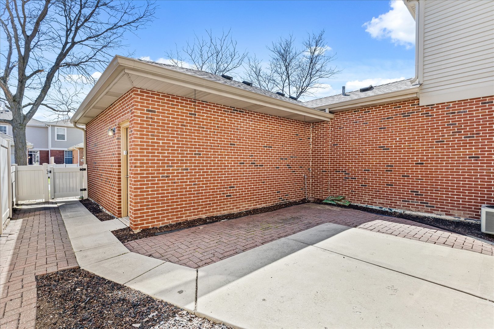 18608 W Point Drive, Tinley Park, IL 60477