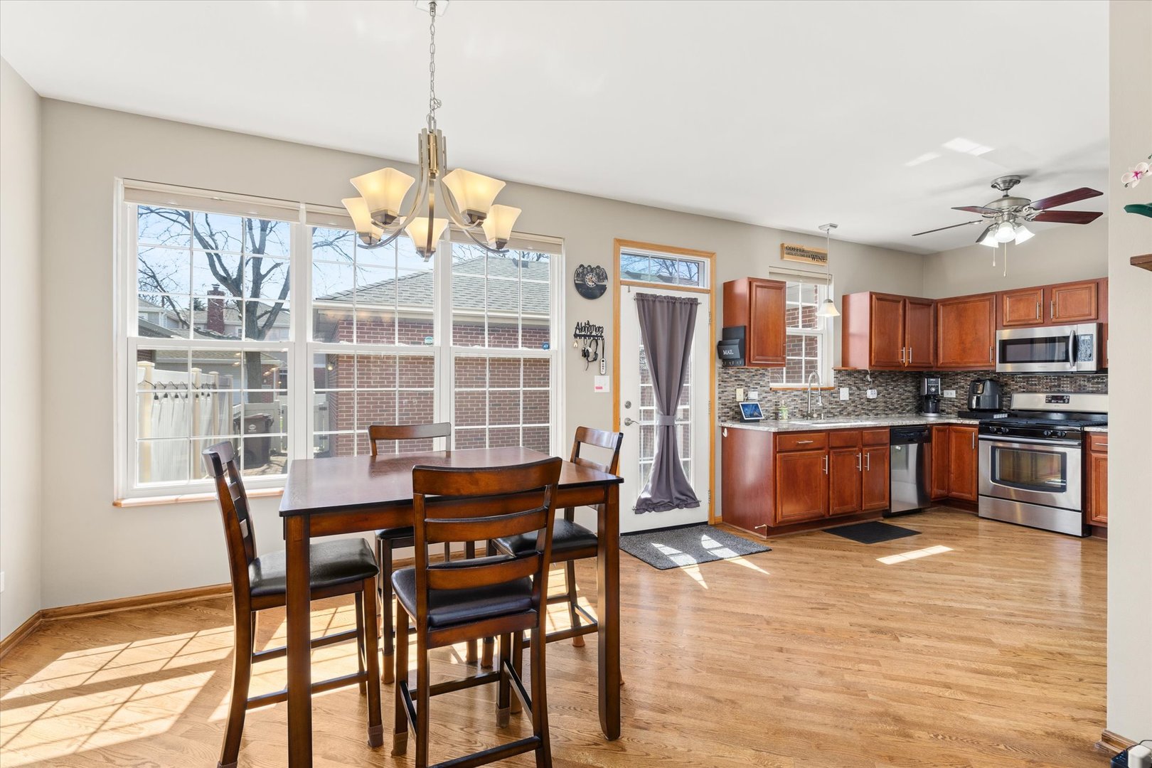 18608 W Point Drive, Tinley Park, IL 60477