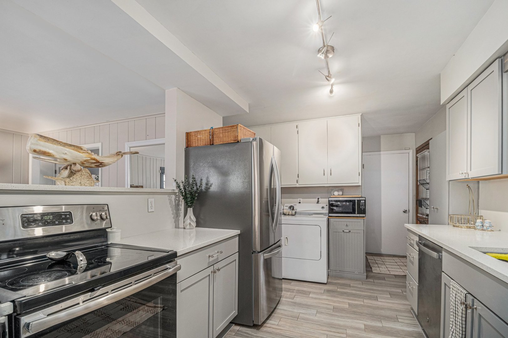 3804 Grove Avenue, McHenry, IL 60050