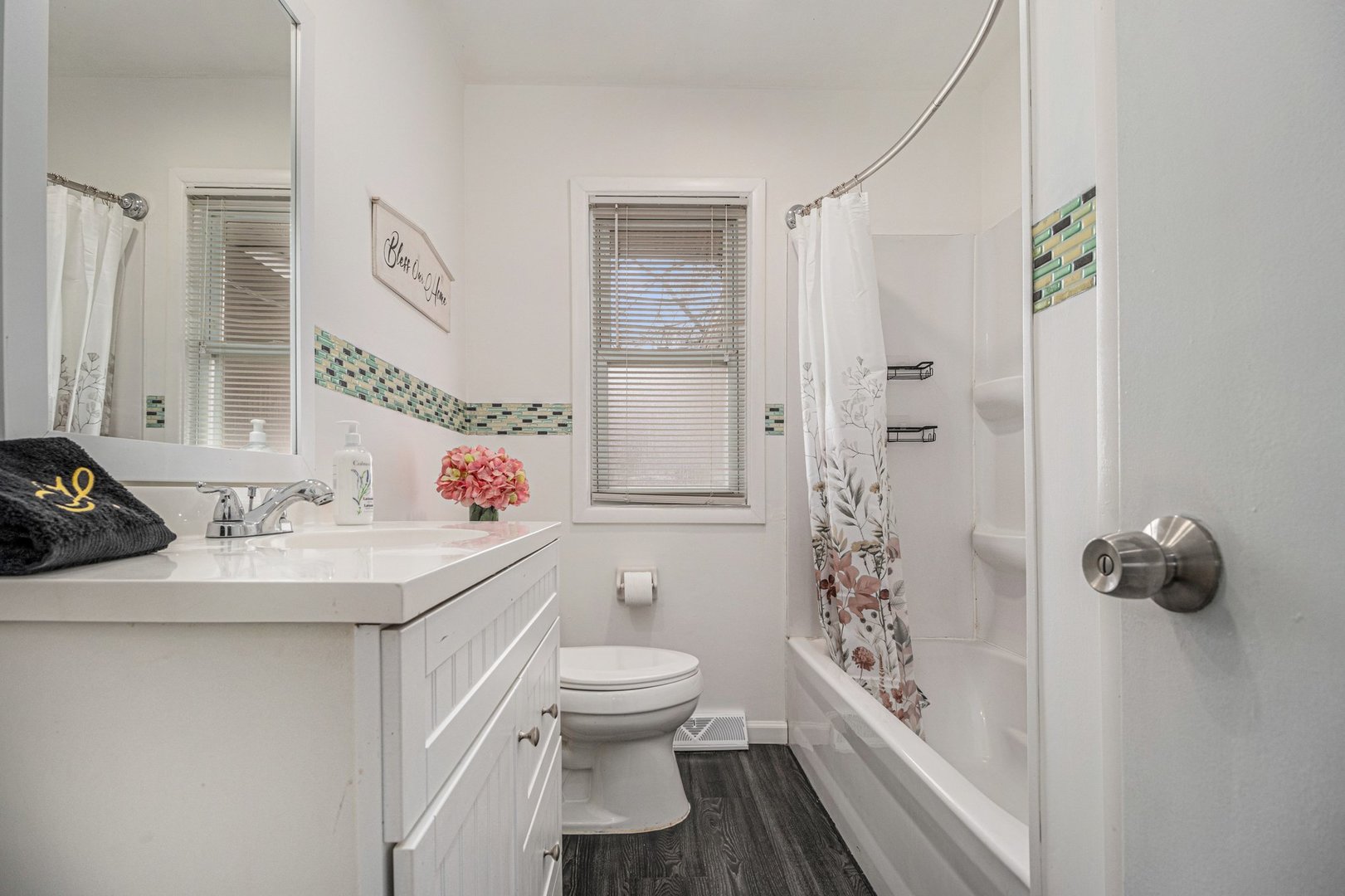 3804 Grove Avenue, McHenry, IL 60050