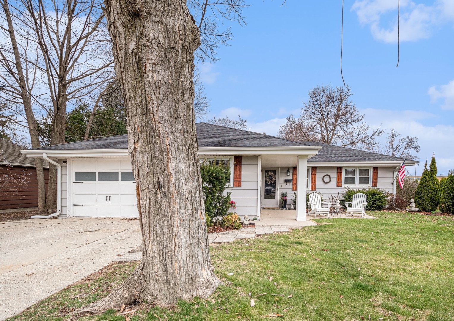 3804 Grove Avenue, McHenry, IL 60050