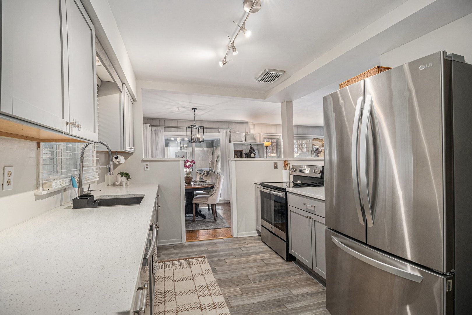 3804 Grove Avenue, McHenry, IL 60050