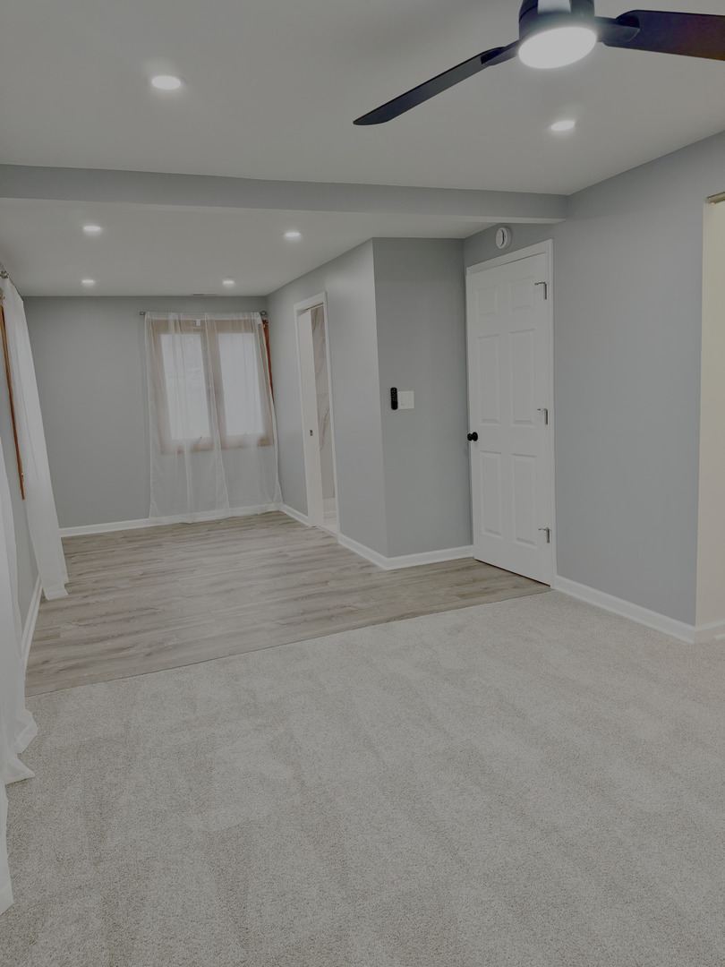 1310 SOMERSET Lane, Schaumburg, IL 60193