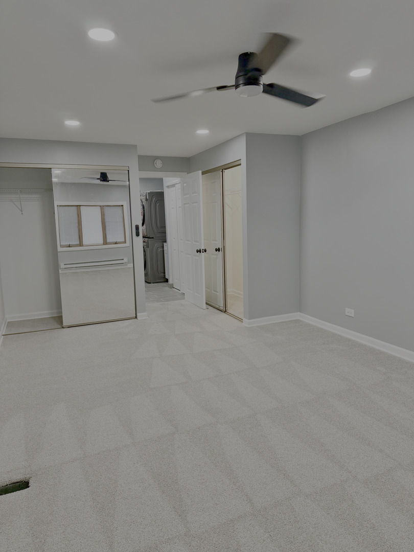 1310 SOMERSET Lane, Schaumburg, IL 60193