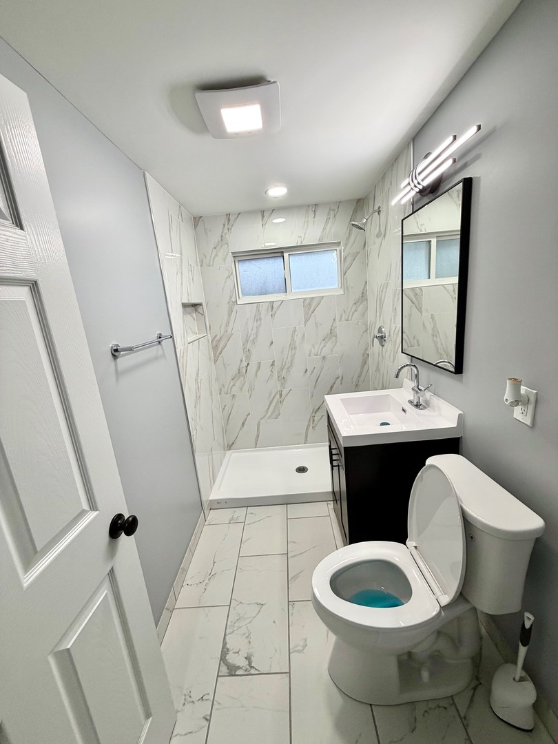 1310 SOMERSET Lane, Schaumburg, IL 60193