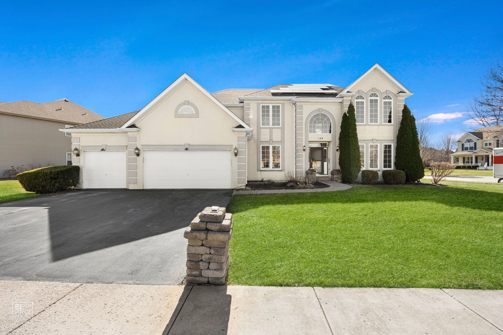 134 Timber Court, Gilberts, IL 60136