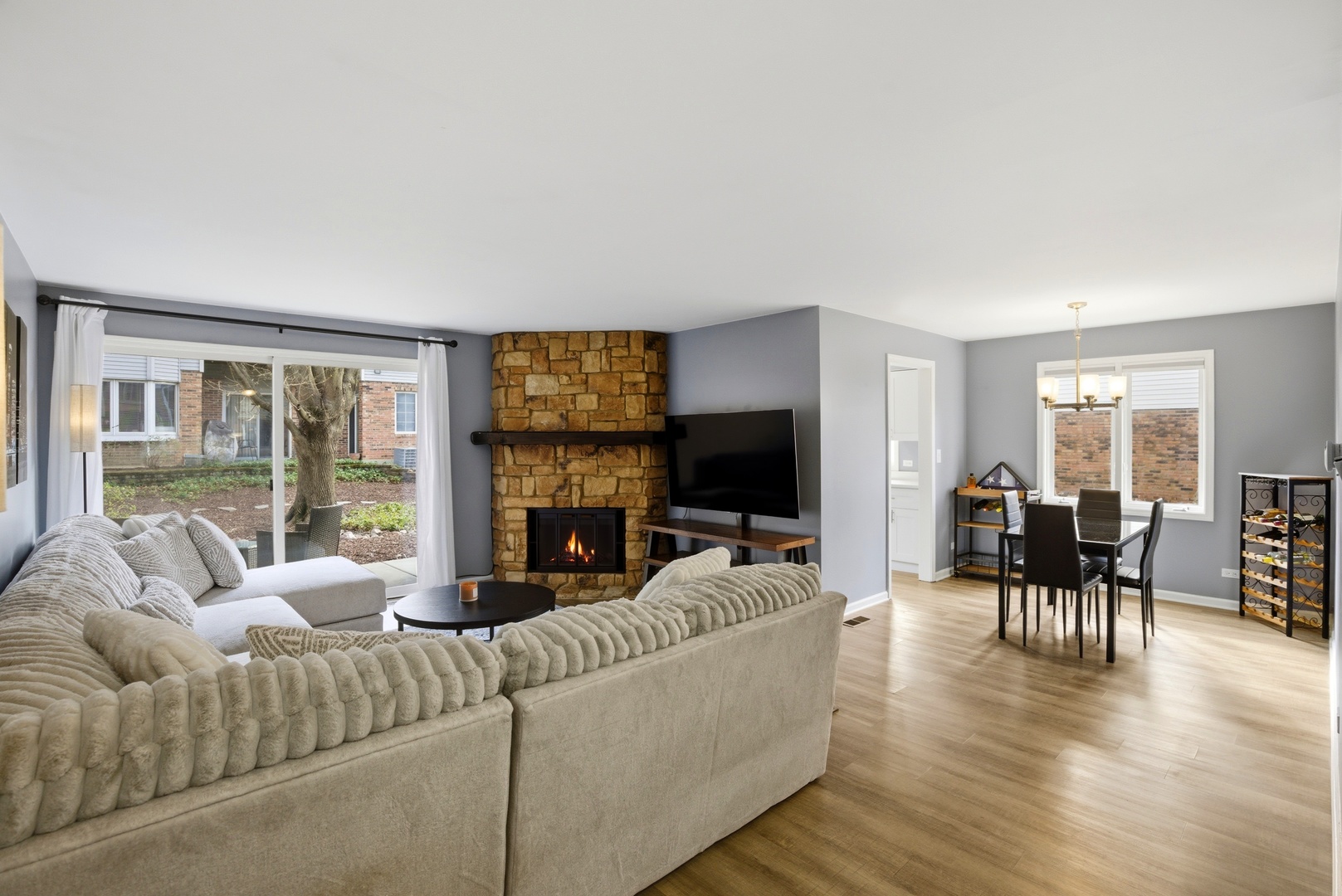 622 Zaininger Avenue #A, Naperville, IL 60563