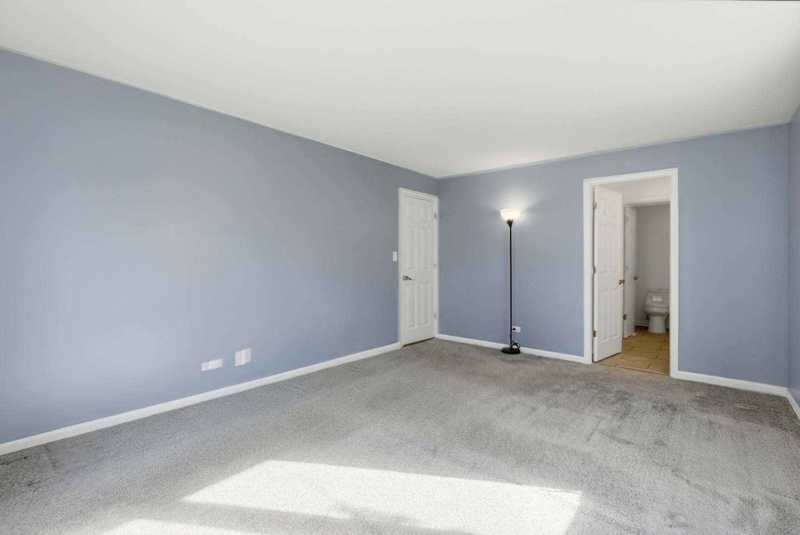 622 Zaininger Avenue #A, Naperville, IL 60563