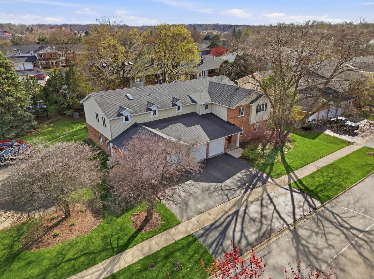 622 Zaininger Avenue #A, Naperville, IL 60563