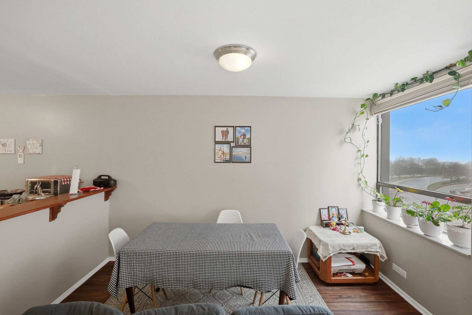 5701 N Sheridan Road #7E, Chicago, IL 60660