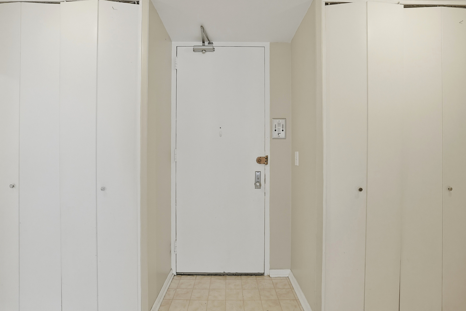 5701 N Sheridan Road #7E, Chicago, IL 60660