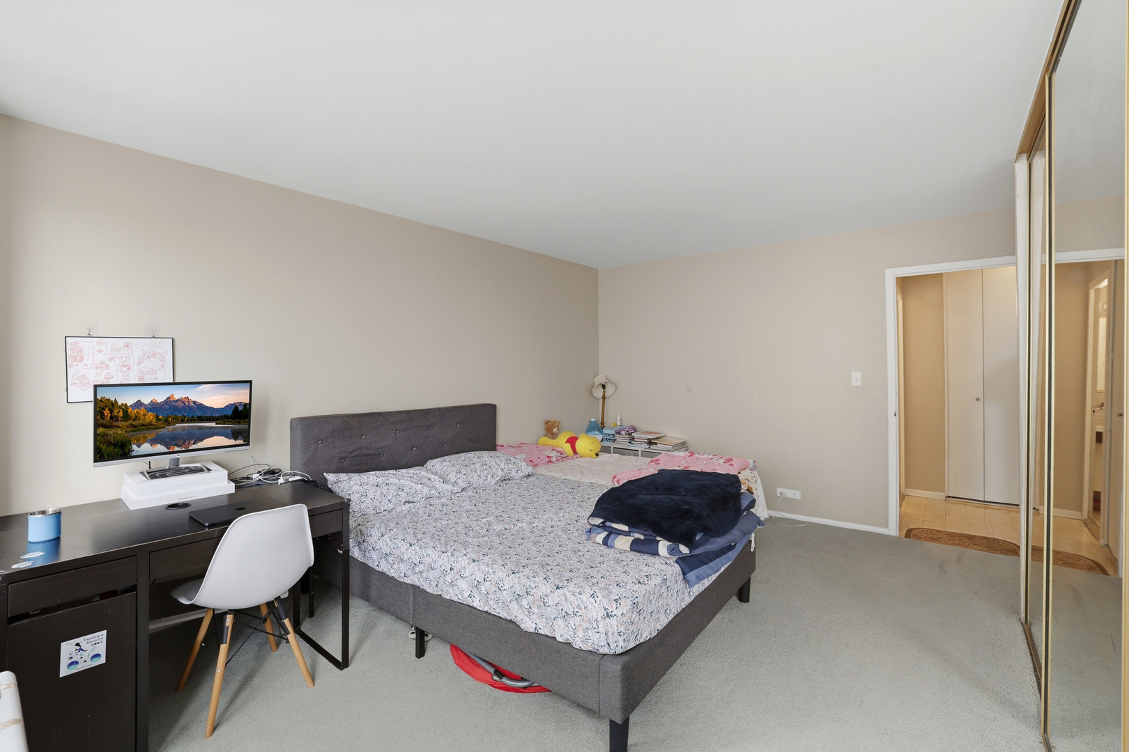 5701 N Sheridan Road #7E, Chicago, IL 60660