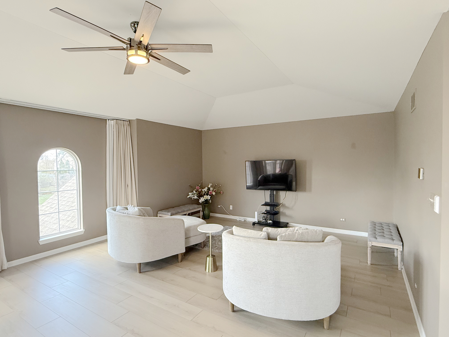 2717 Berman Road, North Aurora, IL 60542