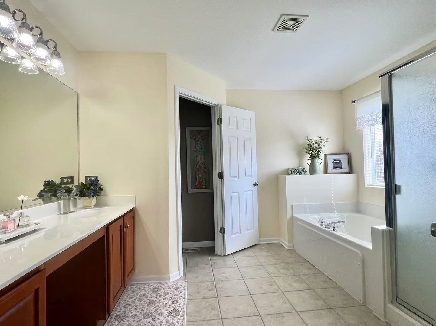 2717 Berman Road, North Aurora, IL 60542