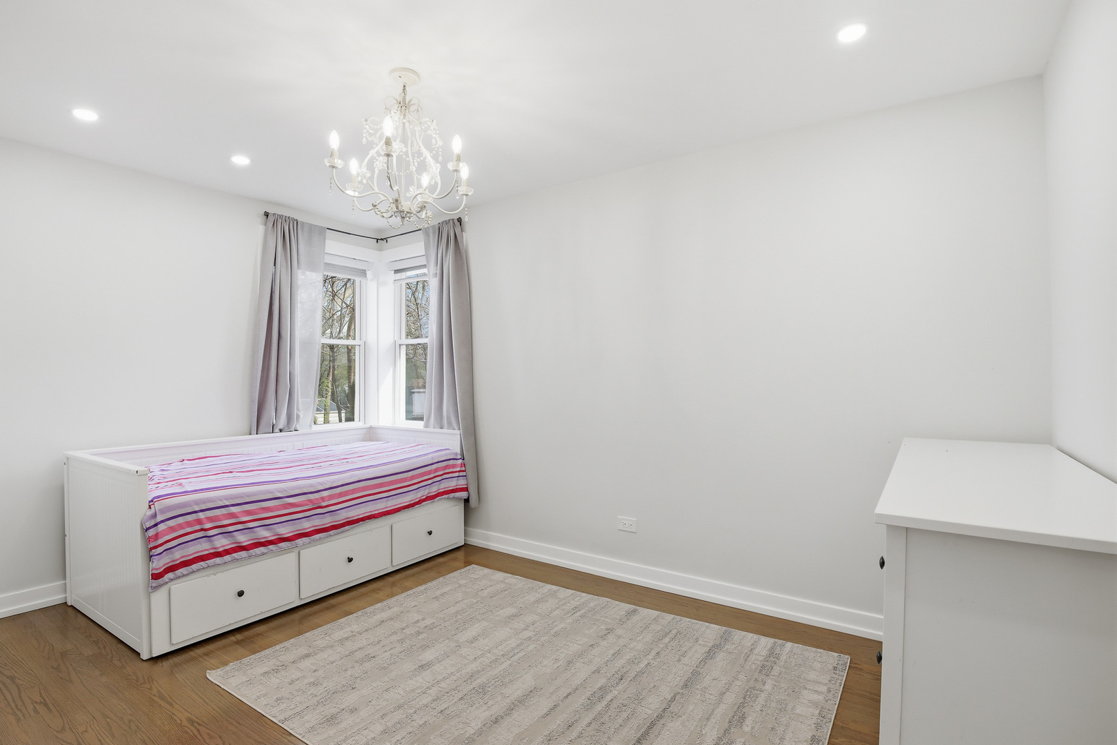 318 Hibbard Road, Wilmette, IL 60091