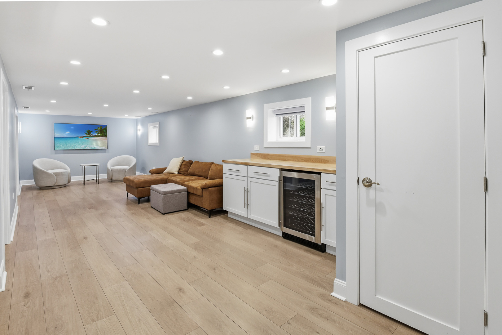 318 Hibbard Road, Wilmette, IL 60091