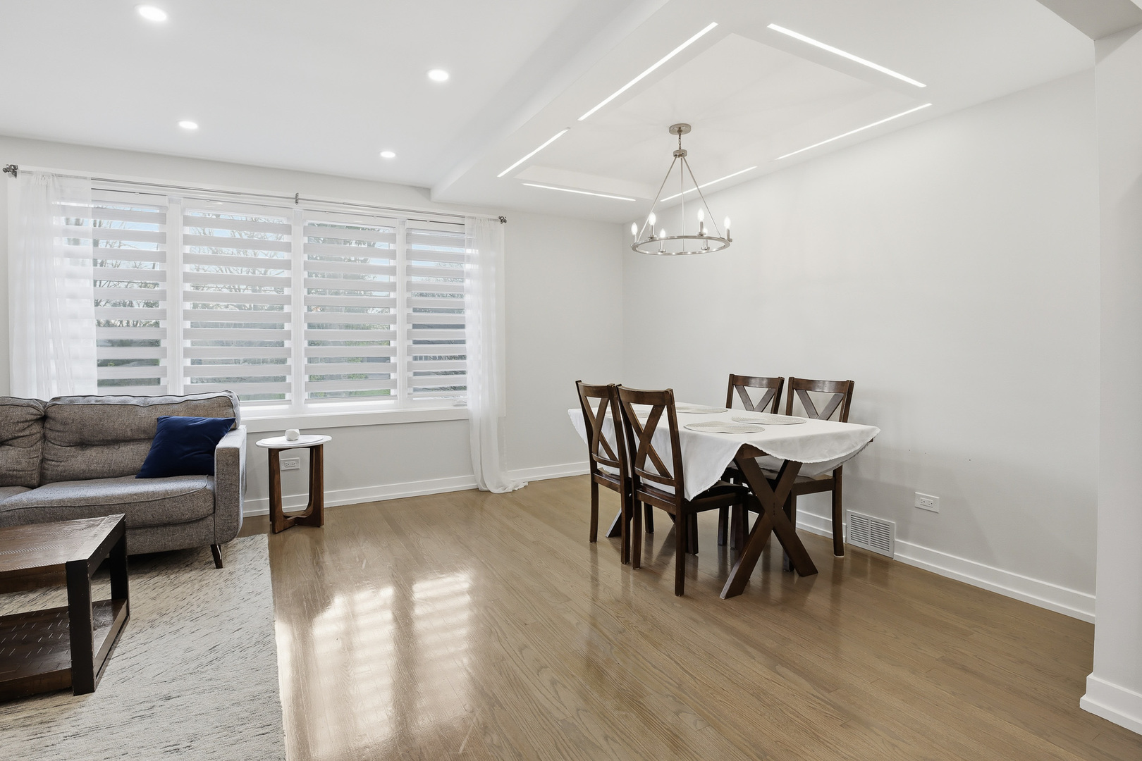 318 Hibbard Road, Wilmette, IL 60091