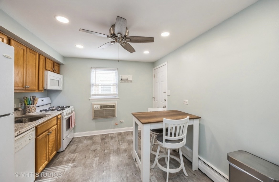 6952 W 65th Street #2B, Chicago, IL 60638