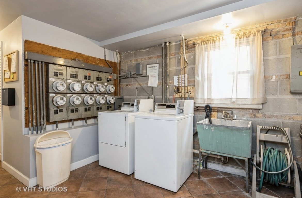 6952 W 65th Street #2B, Chicago, IL 60638