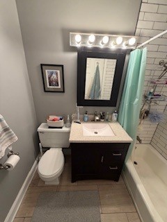 805 W Oakdale Avenue #2B, Chicago, IL 60657