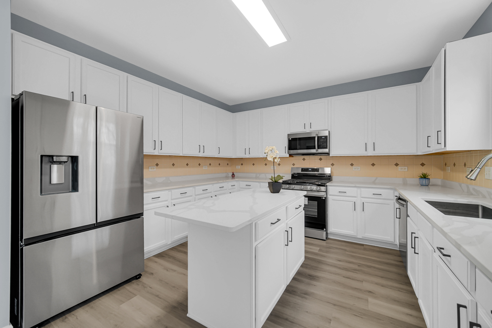 984 Ashbrook Circle, Bolingbrook, IL 60440