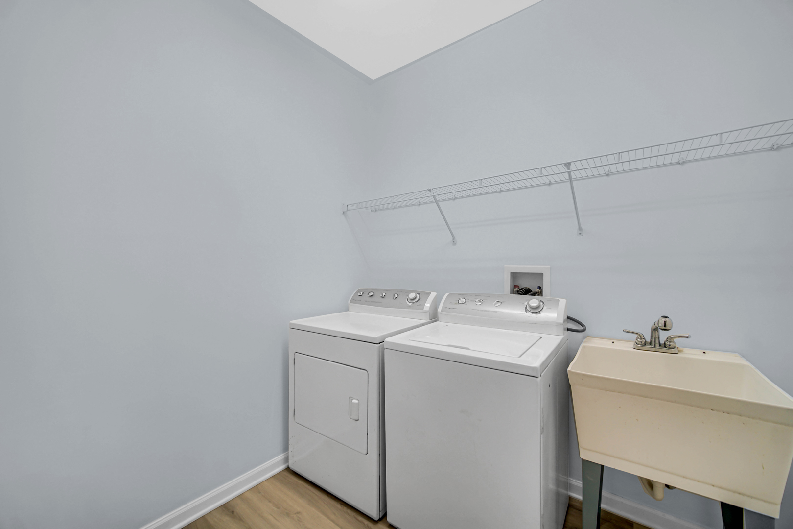 984 Ashbrook Circle, Bolingbrook, IL 60440