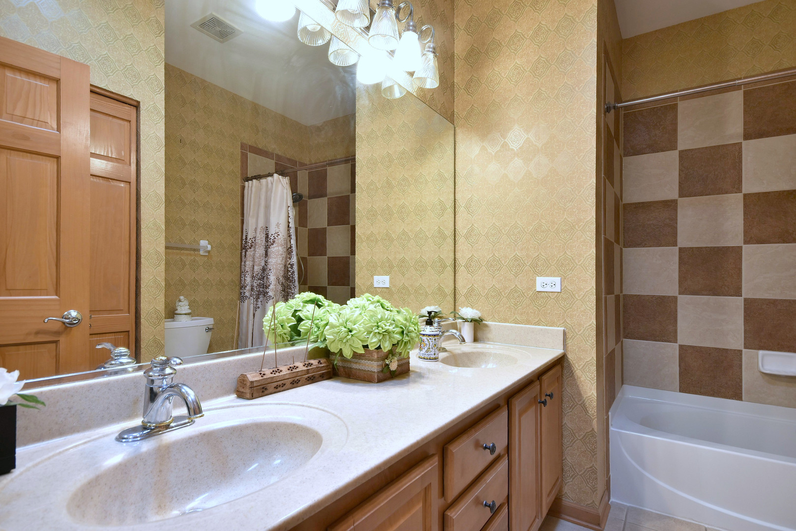 5600 Cloverdale Road, Hanover Park, IL 60133