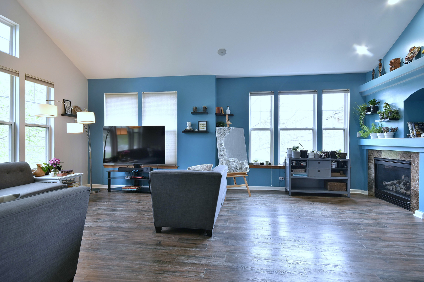 5600 Cloverdale Road, Hanover Park, IL 60133