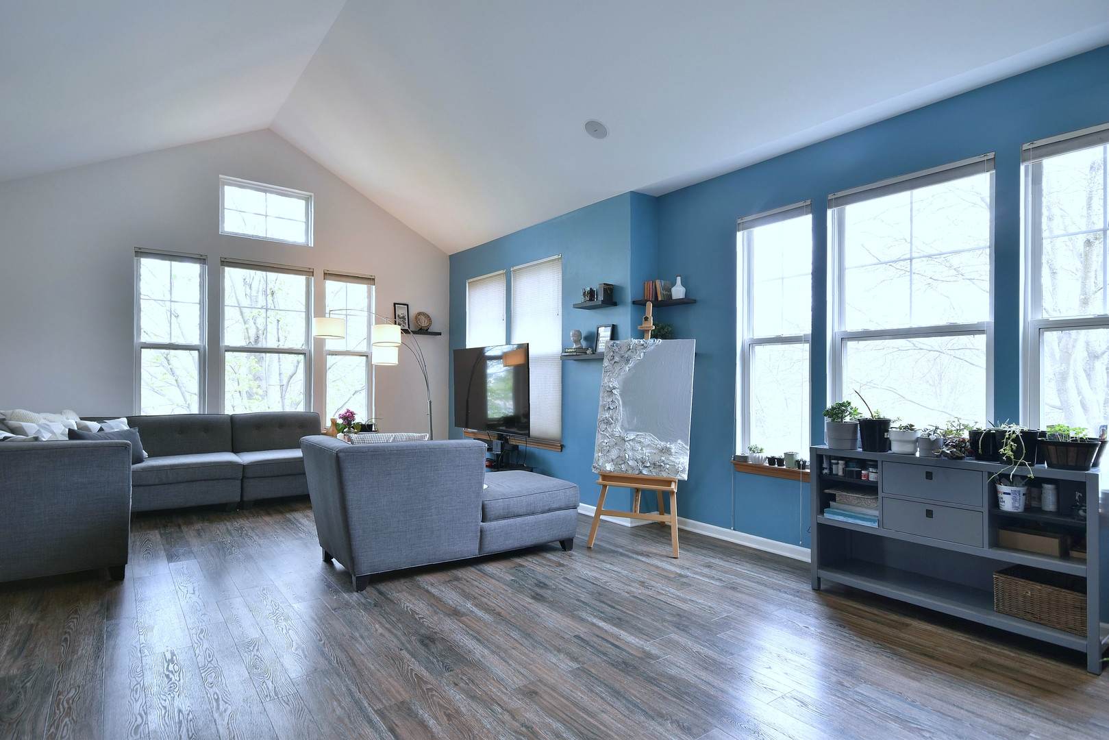 5600 Cloverdale Road, Hanover Park, IL 60133