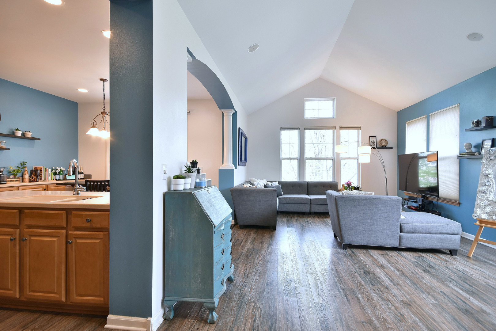 5600 Cloverdale Road, Hanover Park, IL 60133