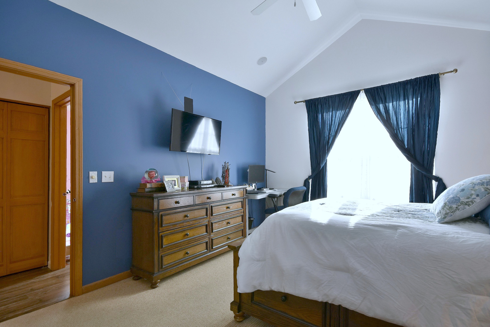 5600 Cloverdale Road, Hanover Park, IL 60133