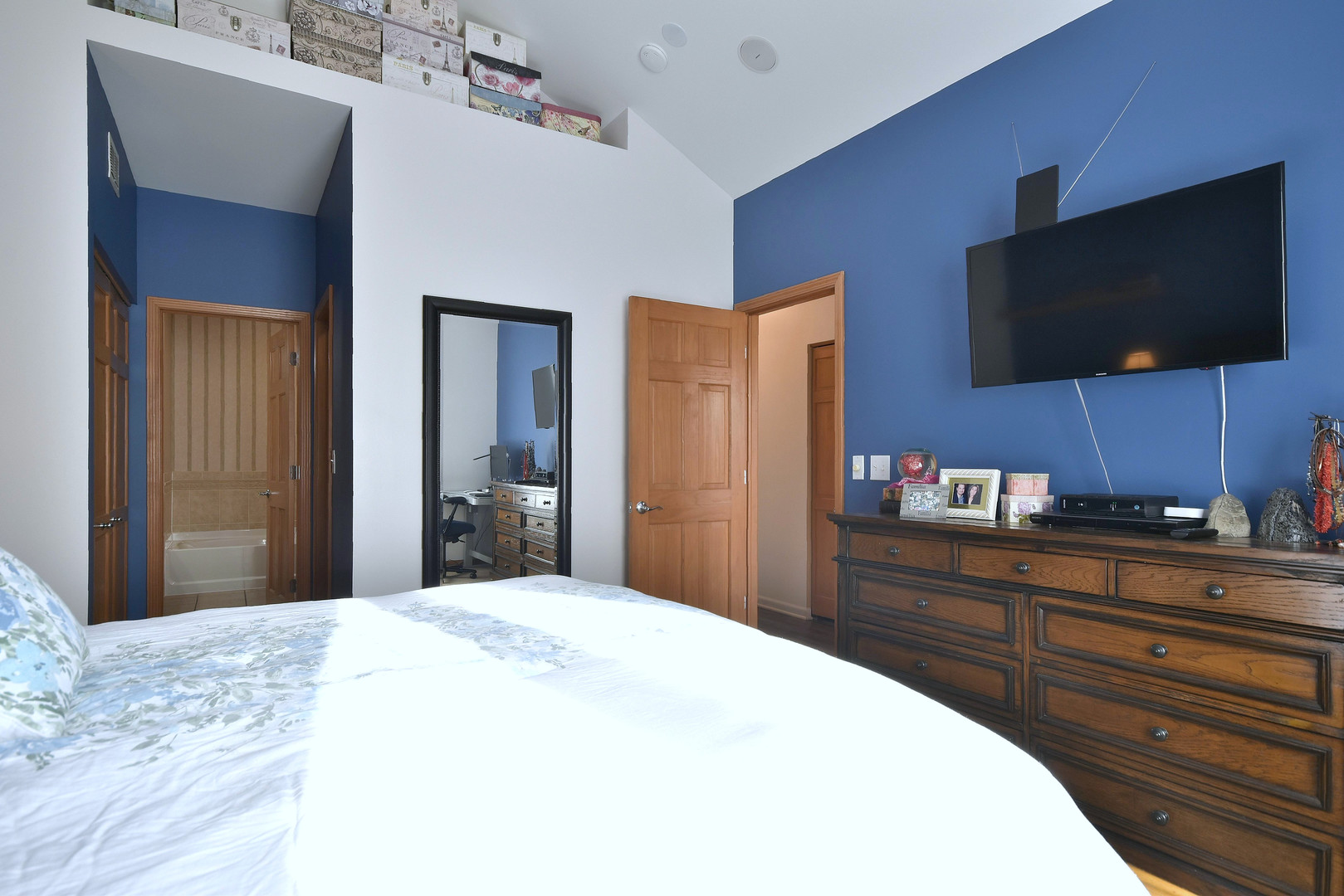 5600 Cloverdale Road, Hanover Park, IL 60133