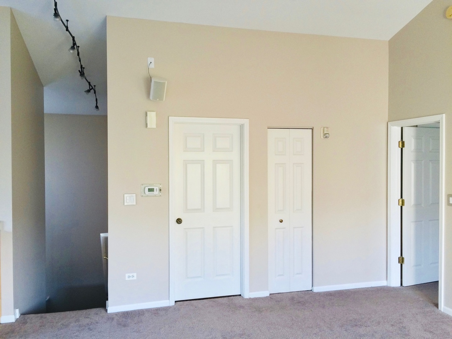 2919 Rutland Circle #201, Naperville, IL 60564