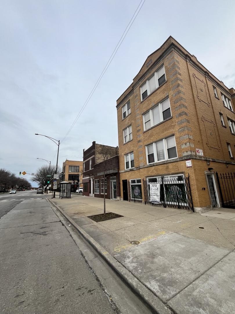 4203 W Fullerton Avenue, Chicago, IL 60639