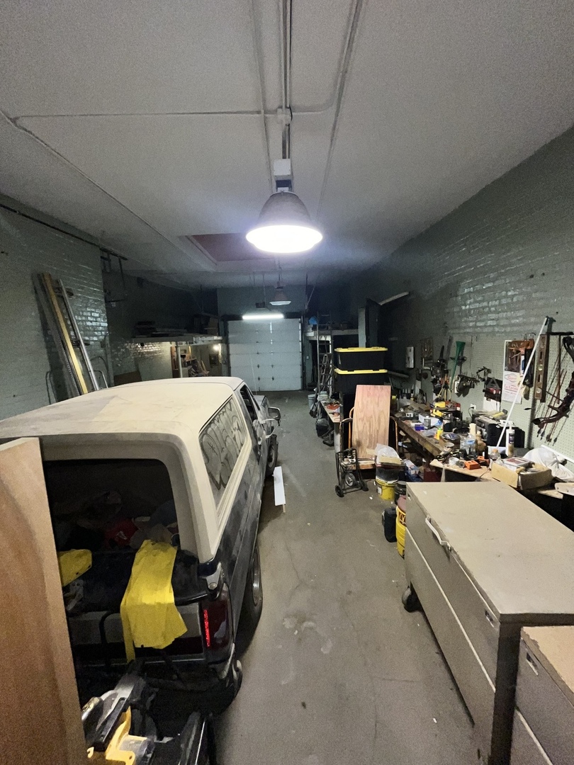 4203 W Fullerton Avenue, Chicago, IL 60639