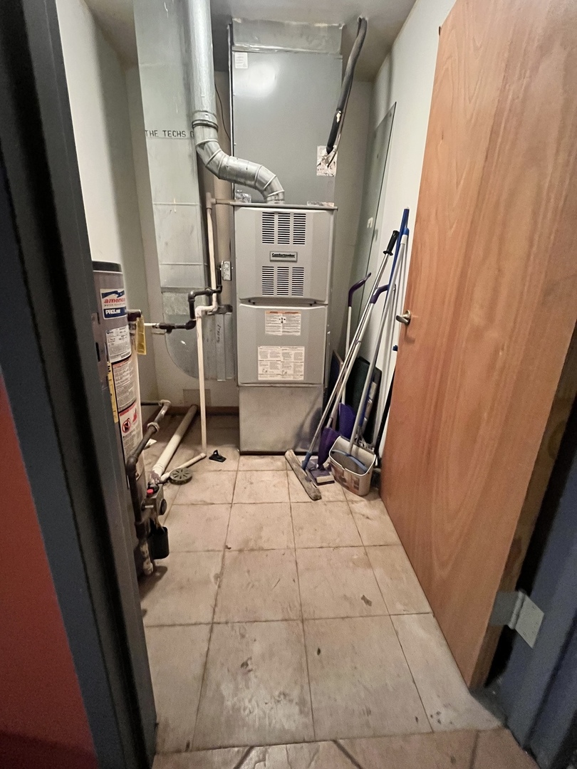 4203 W Fullerton Avenue, Chicago, IL 60639