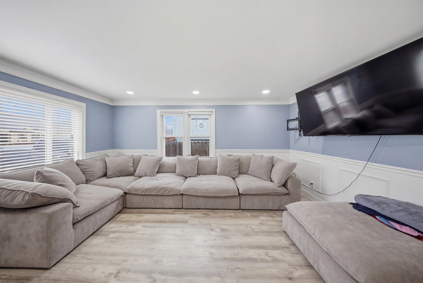 2713 Landen Drive, Melrose Park, IL 60164