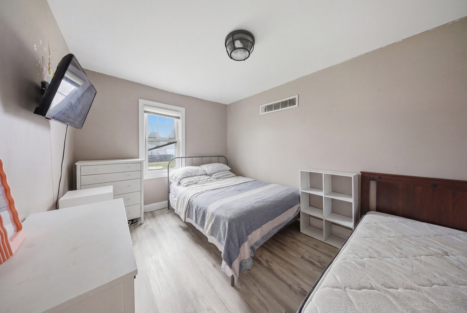 2713 Landen Drive, Melrose Park, IL 60164