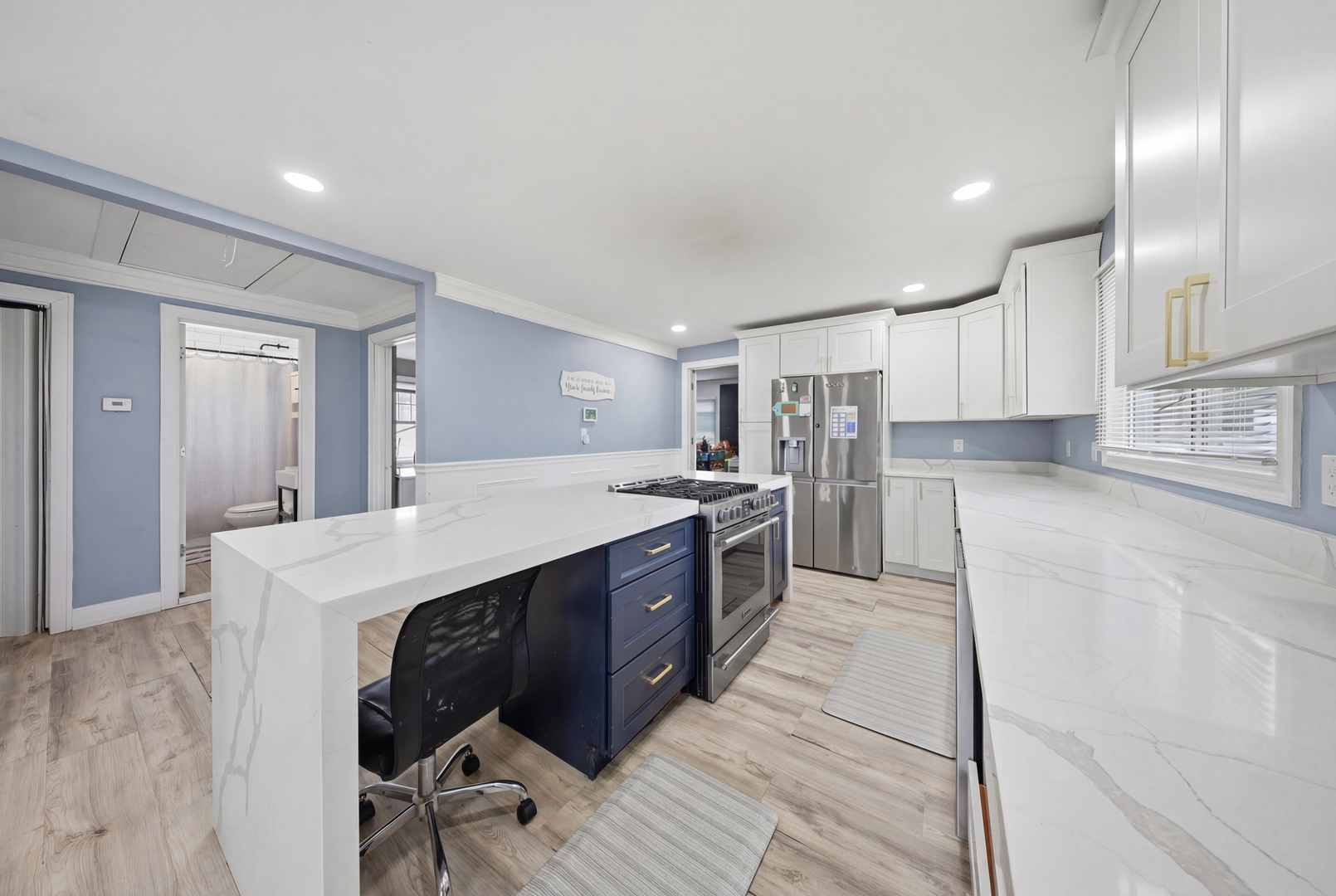 2713 Landen Drive, Melrose Park, IL 60164